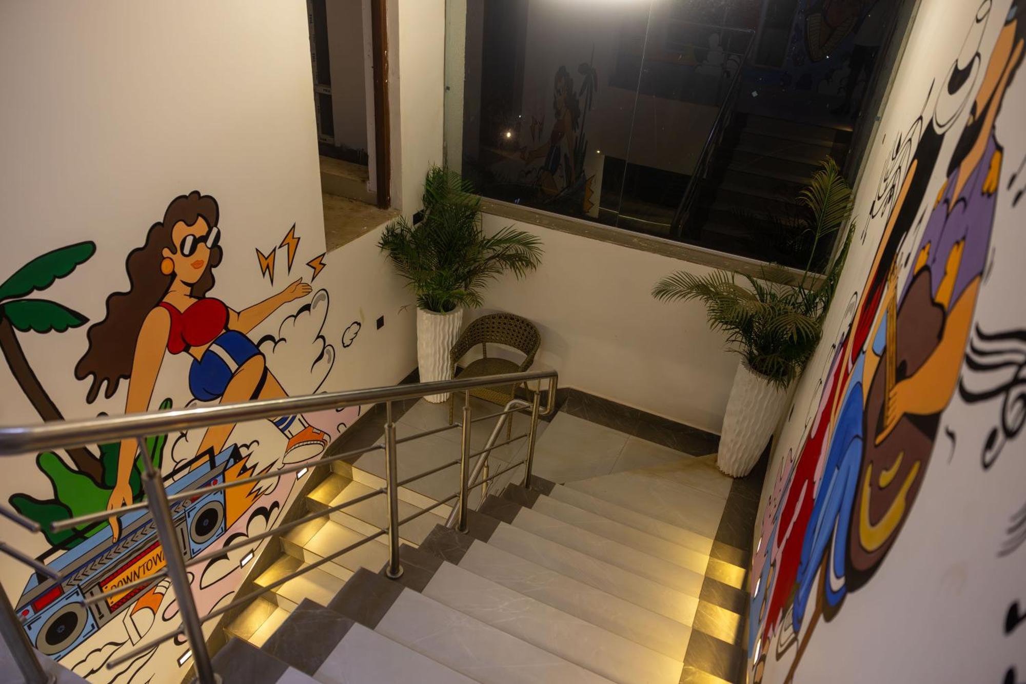 Downtown Hostels - Анжуна Екстер'єр фото