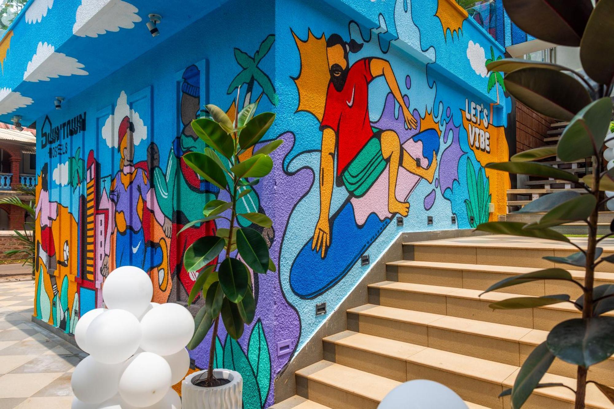 Downtown Hostels - Анжуна Екстер'єр фото