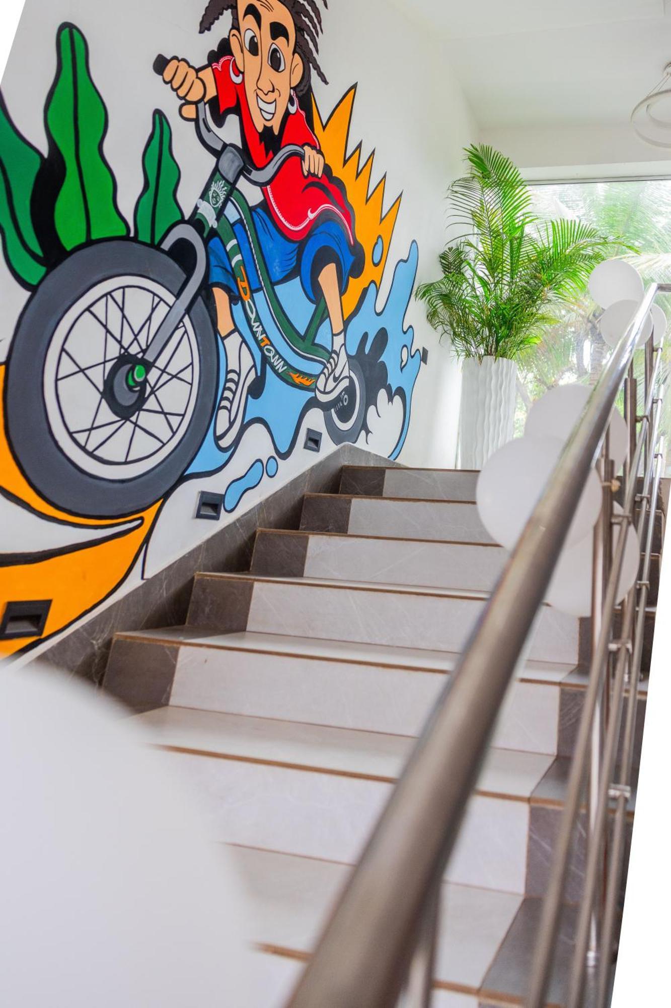 Downtown Hostels - Анжуна Екстер'єр фото