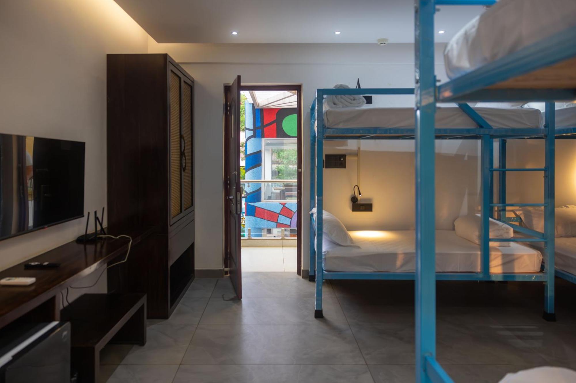 Downtown Hostels - Анжуна Екстер'єр фото
